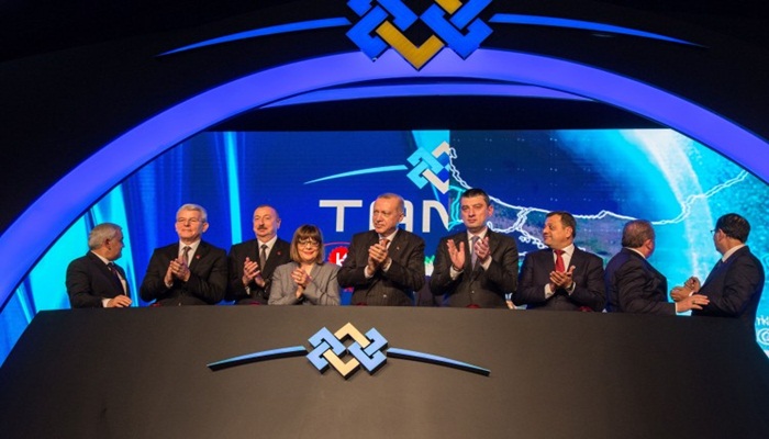Džaferović s Erdoganom i Alijevim ozvaničio povezivanje gasovoda TANAP s Evropom