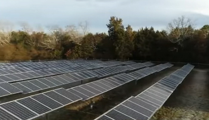 Škola u Arkansasu stvara energiju pomoću solarnih panela, nastavnici dobili povišice