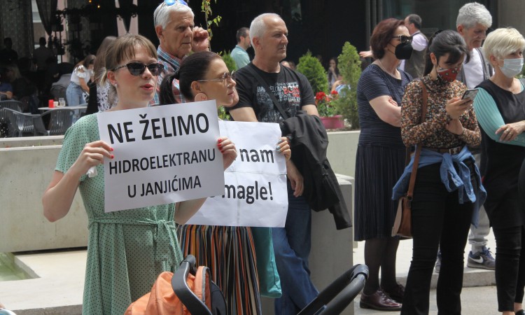Ekološki aktivisti u Zenici protestovali protiv gradnje HE ‘Janjići’