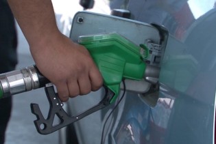 Vozači love zadnje sate da gorivo natoče po starim cijenama, od sutra poskupljenje