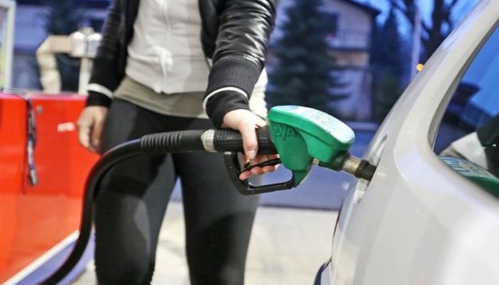 Vučić: Za cijenu benzina ne može mnogo, za dizel ćemo vidjeti