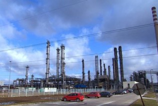 Ćorić: Odluku o zatvaranju rafinerije nije moguće donijeti bez da se komunicira s Vladom