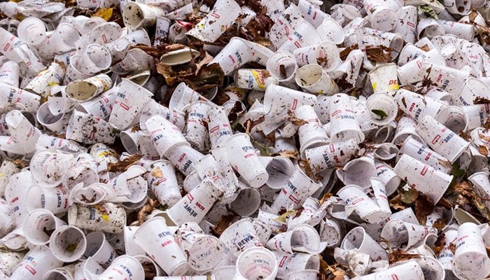 EK želi zabraniti plastiku za jednokratnu upotrebu