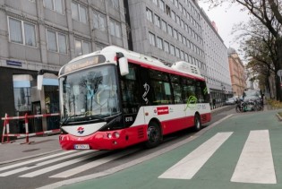 Beč: Za pet godina s električnim busevima ušteđeno 1.000 tona CO2
