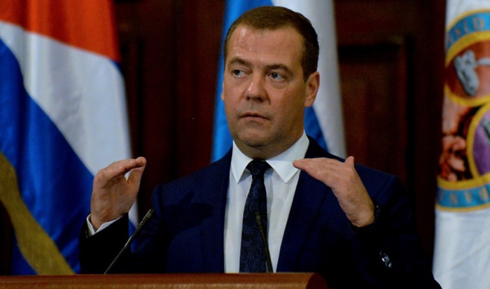 Medvedev: Ako EU ograniči cijenu ruskog gasa, neće ga biti