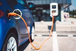 Koliko energije izgubi električni automobil u stanju mirovanja