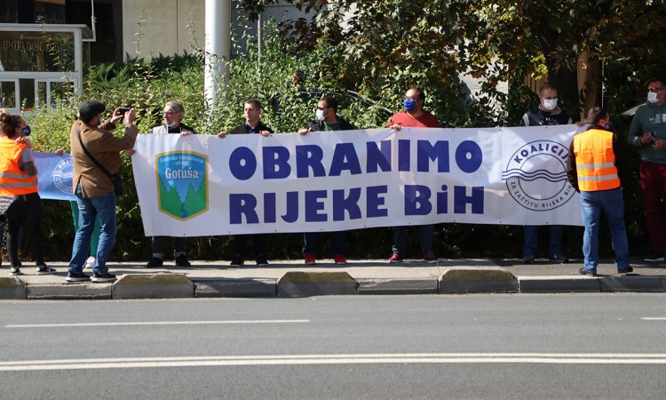 Protest u Sarajevu: Hitno primijeniti zaključak o zabrani izgradnje MHE