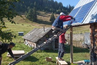Katunska naselja dobijaju solarne sisteme zbog pružanja turističkih usluga