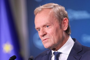 Tusk: Gasovod "Sjeverni tok 2" je najveća greška Angele Merkel