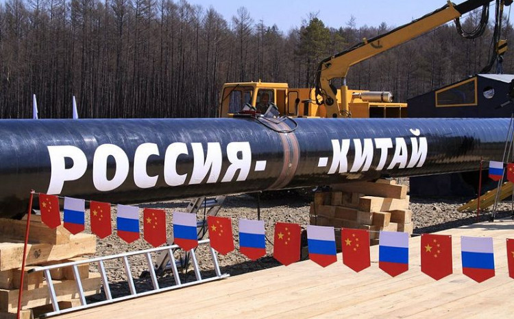 Amerika i G7 donijele nove sankcije ruskoj nafti