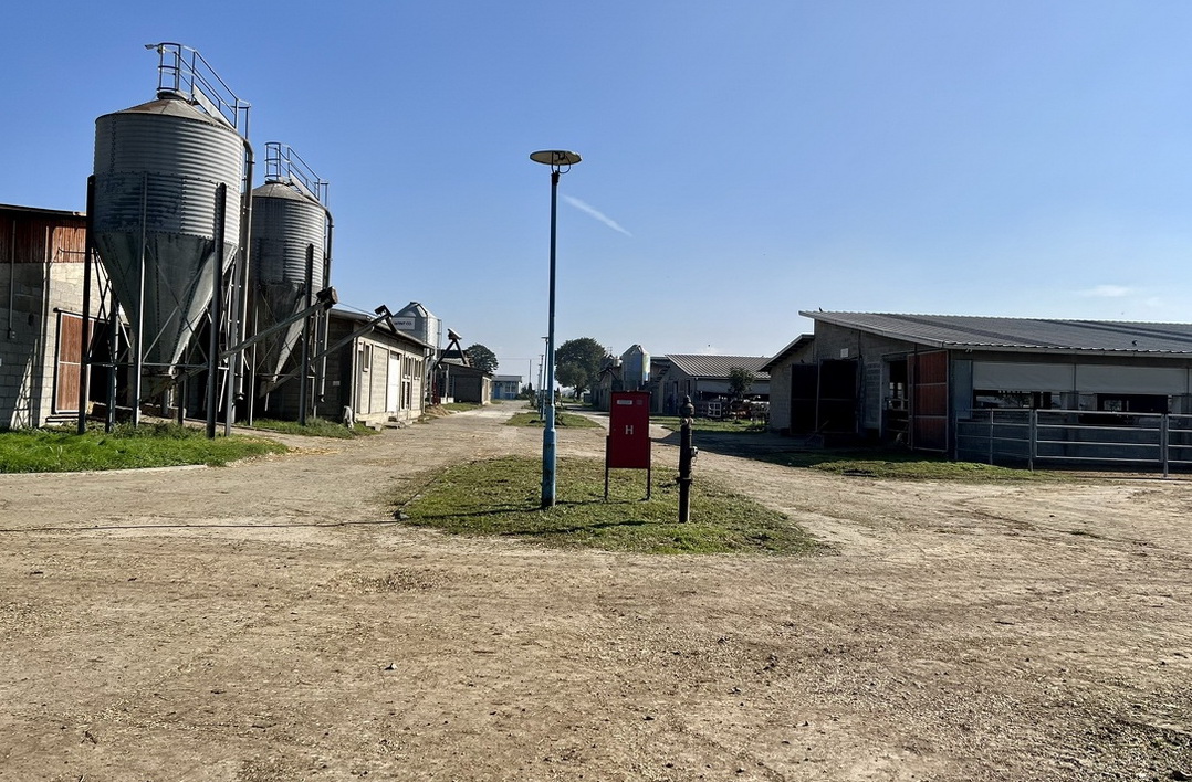 Farma mlijeka u Kalesiji proizvodi struju iz organskog otpada