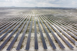 Turska: Jedna od najvećih svjetskih solarnih elektrana snimljena s visine od 2.700 metara