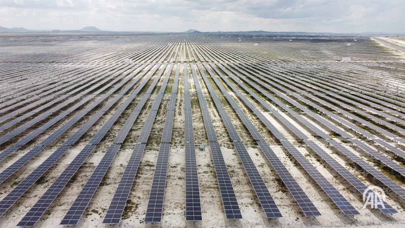 Turska: Jedna od najvećih svjetskih solarnih elektrana snimljena s visine od 2.700 metara