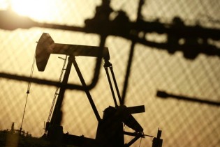 Cijena nafte nešto veća dok se čeka OPEC+, oluja na Crnom moru remeti snabdijevanje