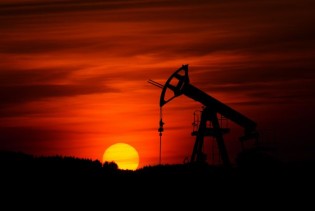 Cijene nafte porasle prema 90 dolara, američka ministrica poslala poruku