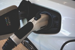 Osiguravanje zaliha za električna vozila: Američki naftni div će proizvoditi litij