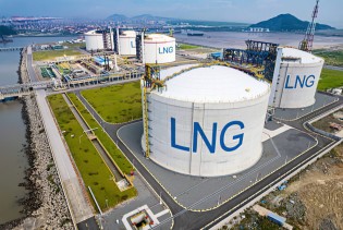 Katarski ministar upozorava na dugoročnu potrebu za LNG-jem