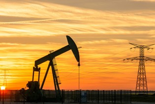 Rizici za snadbijevanje naftom rastu što utječe i na rast cijena