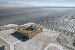 Nova zgrada u turskoj pustinji okružena sa 3,2 miliona solarnih panela