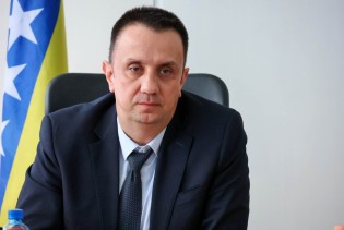 Lakić: Pristajemo na razgovor, ali ne i na ucjene