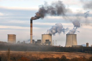 Naftni giganti vraćaju fokus na bušenje: Očekuje se veća potražnja za fosilnim gorivima do 2050.