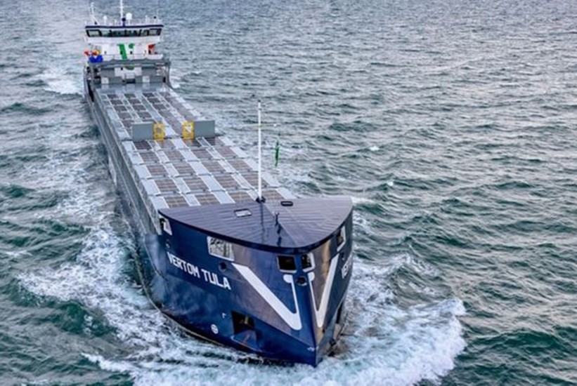 Holandija: Istalirana specijalna solarna elektrana na palubi teretnog broda