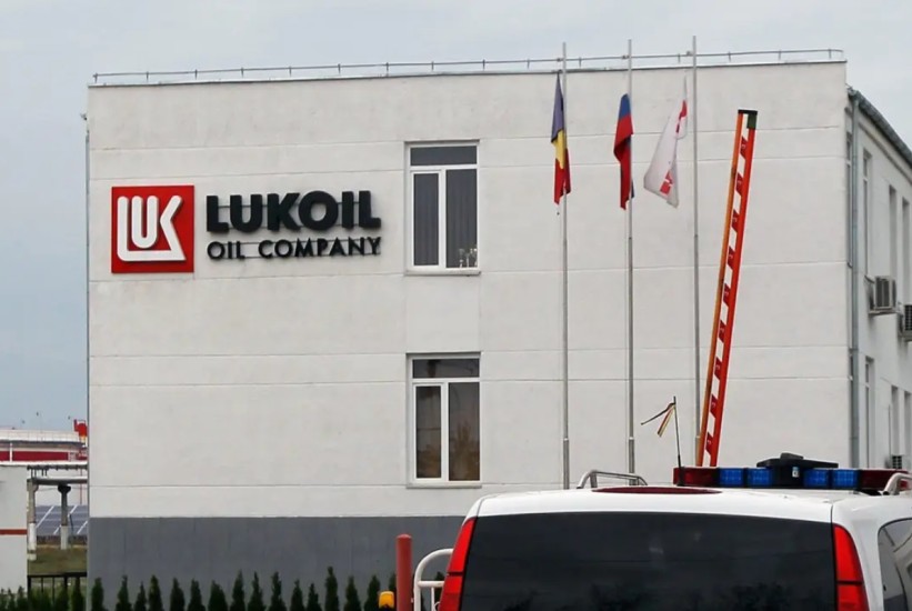 Konglomerat iz Abu Dhabija zainteresiran za Lukoilovu imovinu