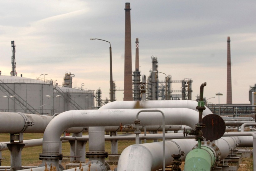 Mađari zabranili izvoz sirove nafte