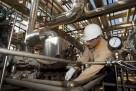 Brent nafta iznad 90 dolara, rastu zabrinutosti zbog Hormuza