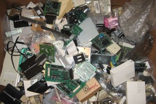 Evropljani gomilaju elektroniku, a reciklaža ne prati tempo: Gdje završava otpad?
